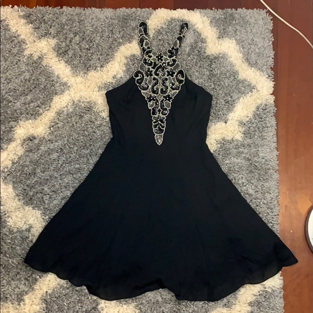 Elegant Black Halter Dress for Prom